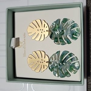 House of Harlow 🌴 Palm Leaf Earrings